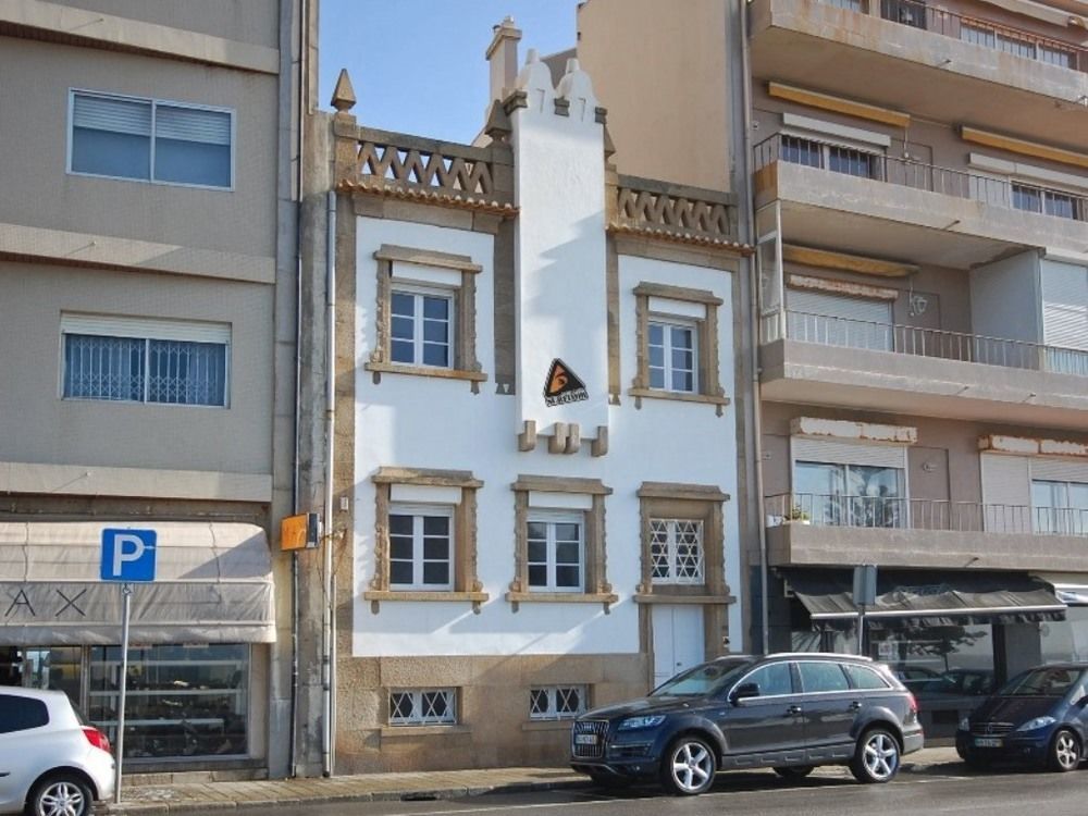 Surfivor Porto Surf Hostel Exterior photo